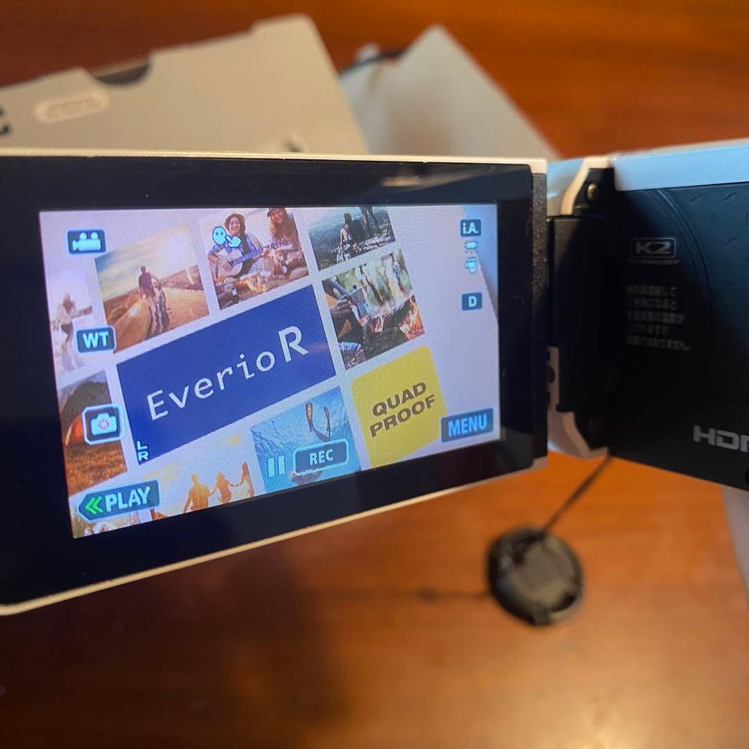 【送料無料】Everio R GZ-RX600-w