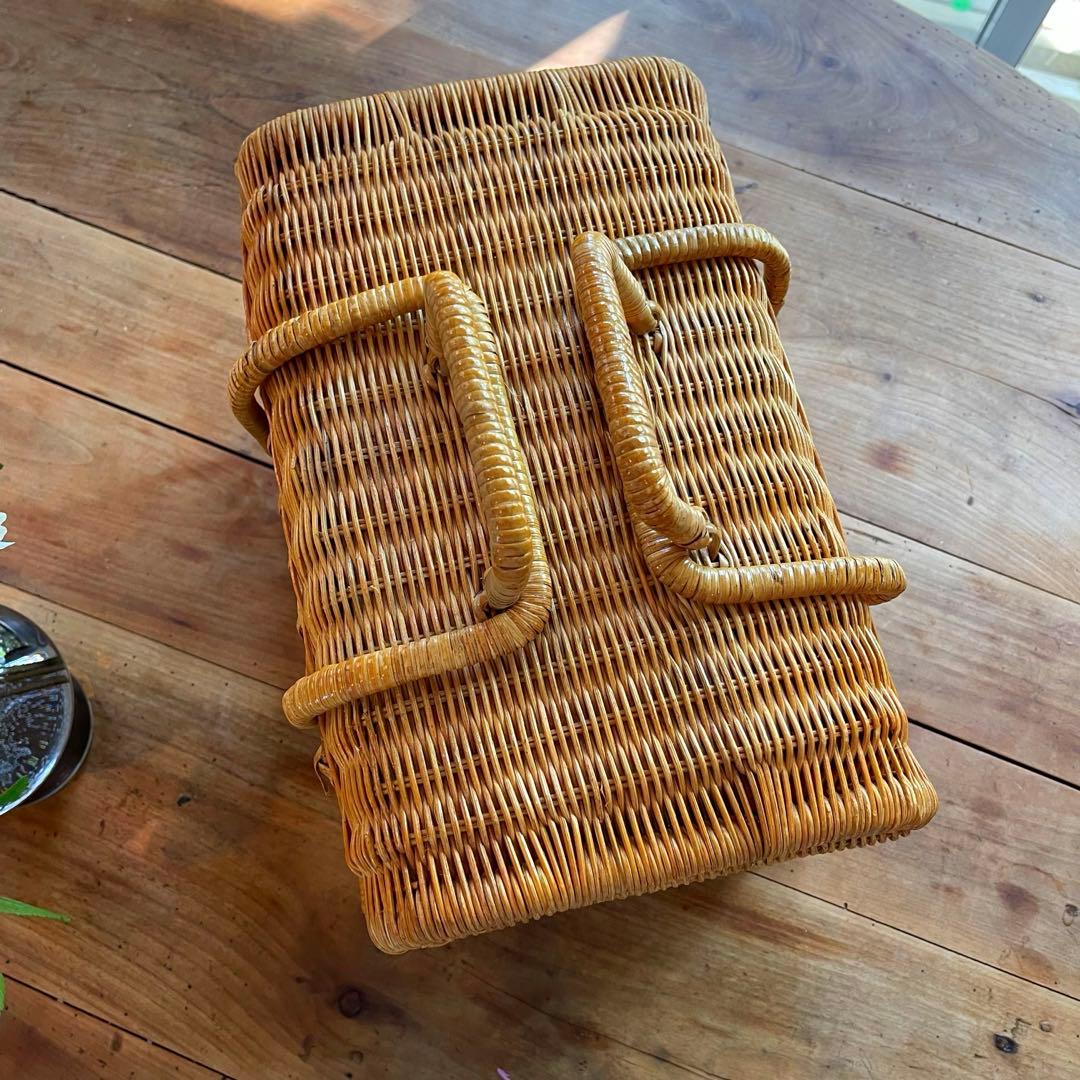 ラタン　アンティーク　ビンテージ　ピクニックバスケット　蓋付きバスケット