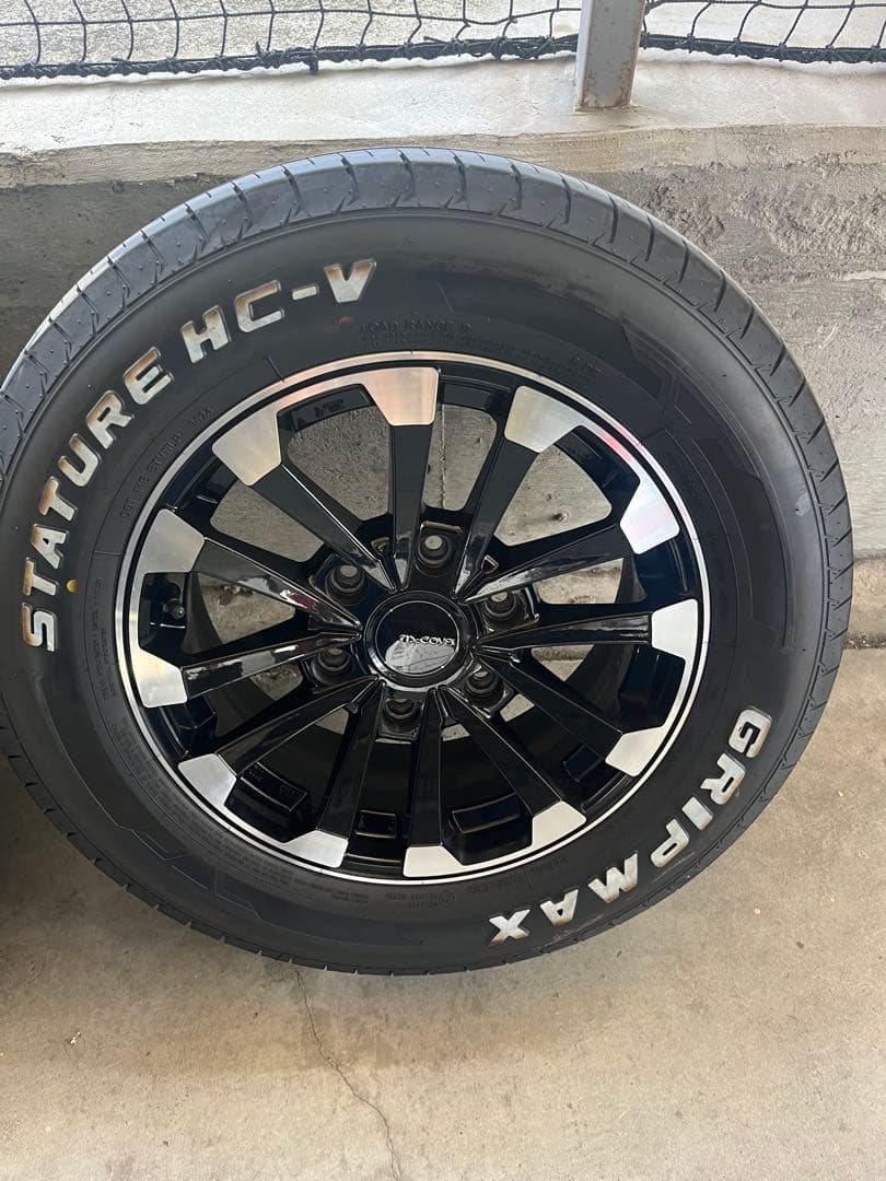200系ハイエース用 16インチアルミホイール、タイヤ4本セット