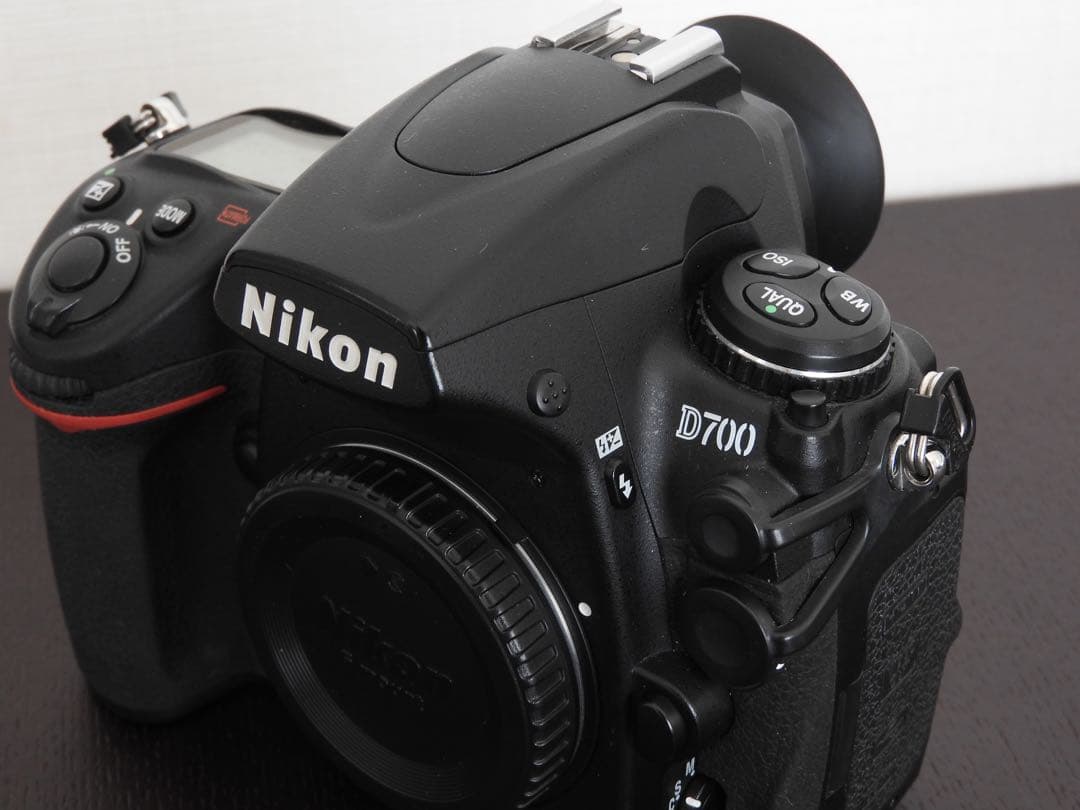 Nikon D700 ニコン デジタル一眼レフカメラ MB-D10 縦グリップ付