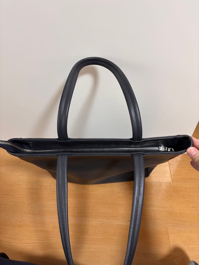 SHIPS レザートートバッグ A4収納可 ネイビー