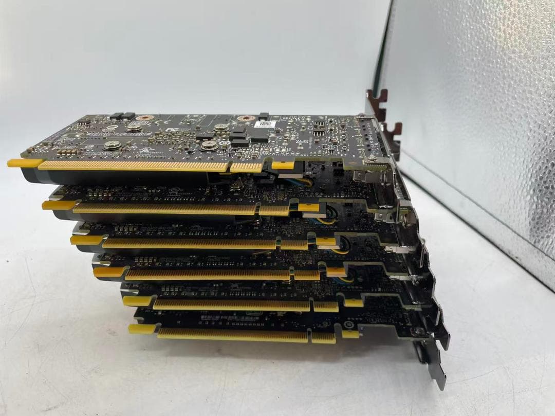 m*o様 QUADRO P1000 *4個 / P620 *1個 / P400