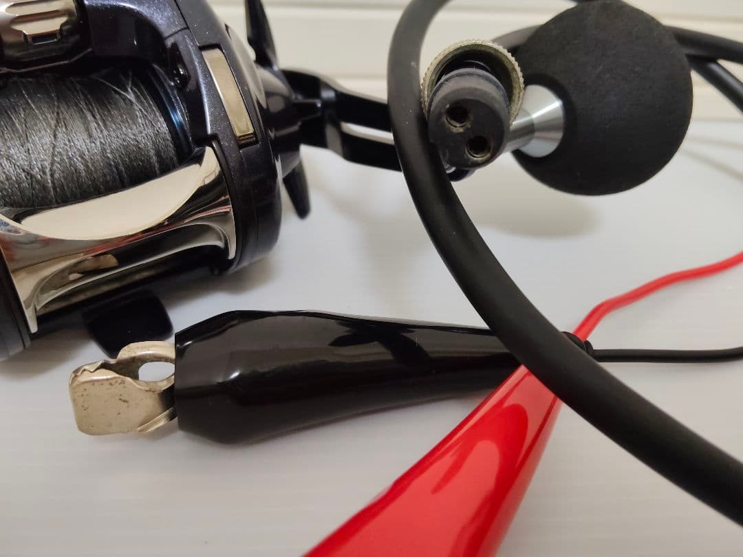 DAIWA　ダイワ　23レオブリッツ　300Ｊ　電動リール　人気モデル　中古