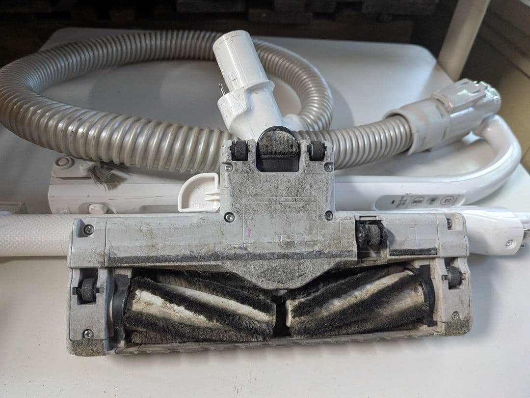 Panasonic軽量スリム掃除機MC-JP850Kからまないブラシ