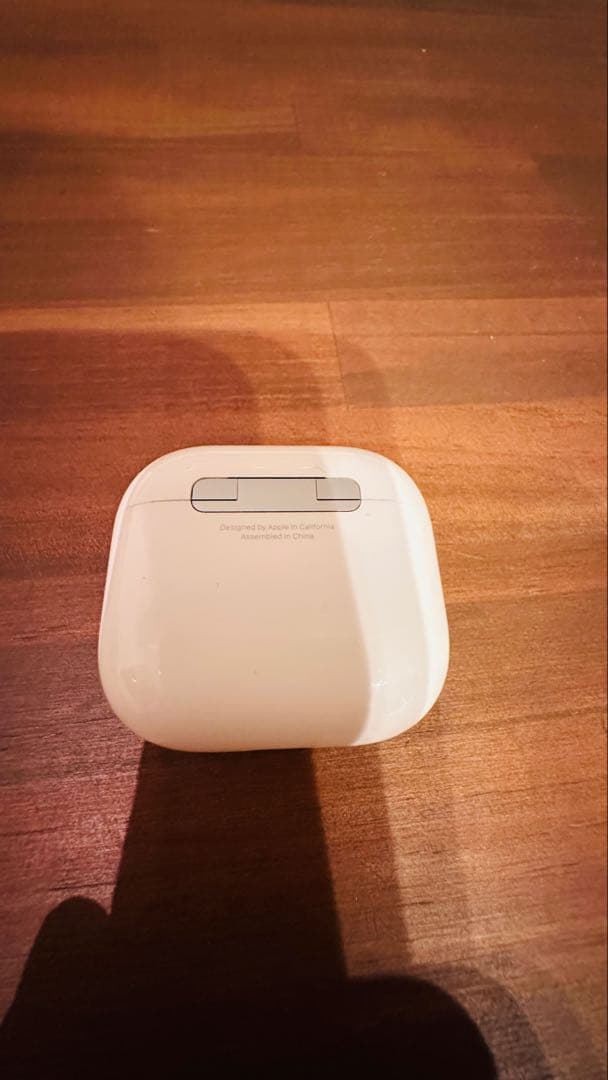 Apple airpods4 ノイズキャンセリングモデル　保証期間2026年6月