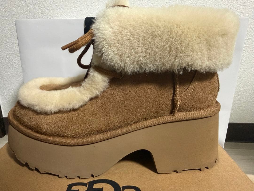 UGGエスミーレースアップ Esmee Lace Up 24cm