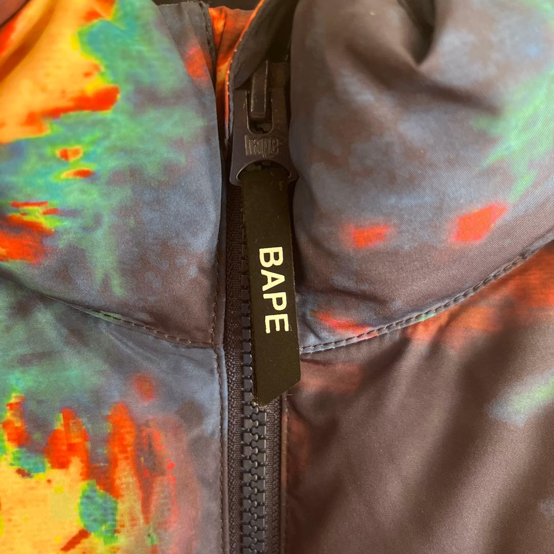 A BATHING APE WORLD GONE MAD ダウンジャケット