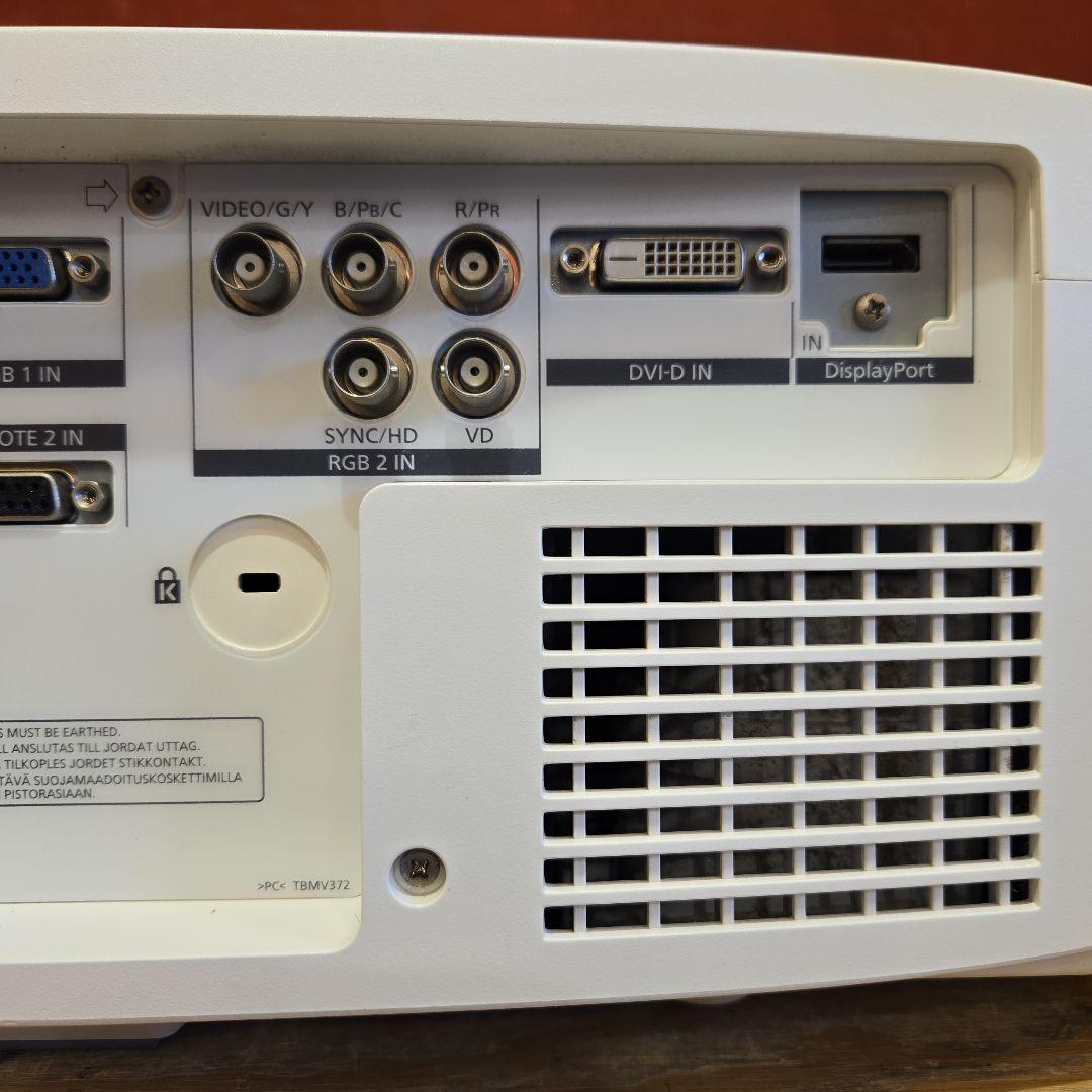 【A】 Panasonic パナソニック PT-EW640J 液晶プロジェクター