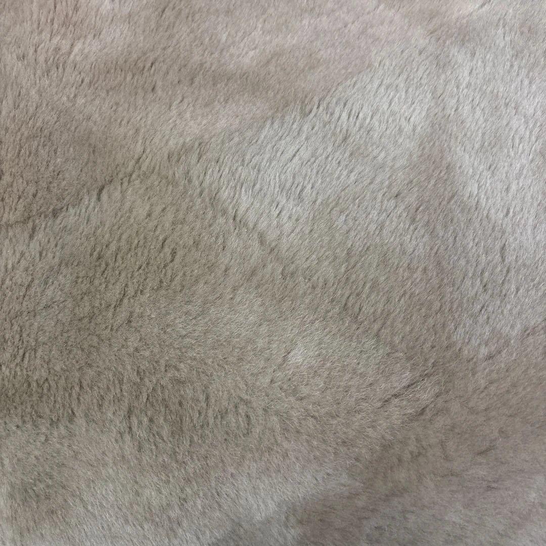 ムートンシーツ羊毛皮 ベージュ系 約140㎝×200㎝ダブルサイズ最終値下げです
