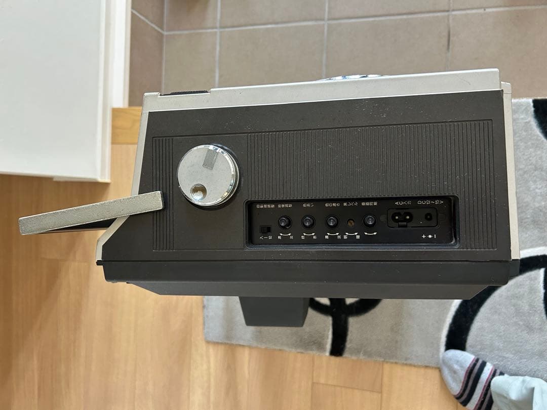 メルカリ祭り12月16日迄の限定価格！シャープ　TVラジカセ　ジャンク品