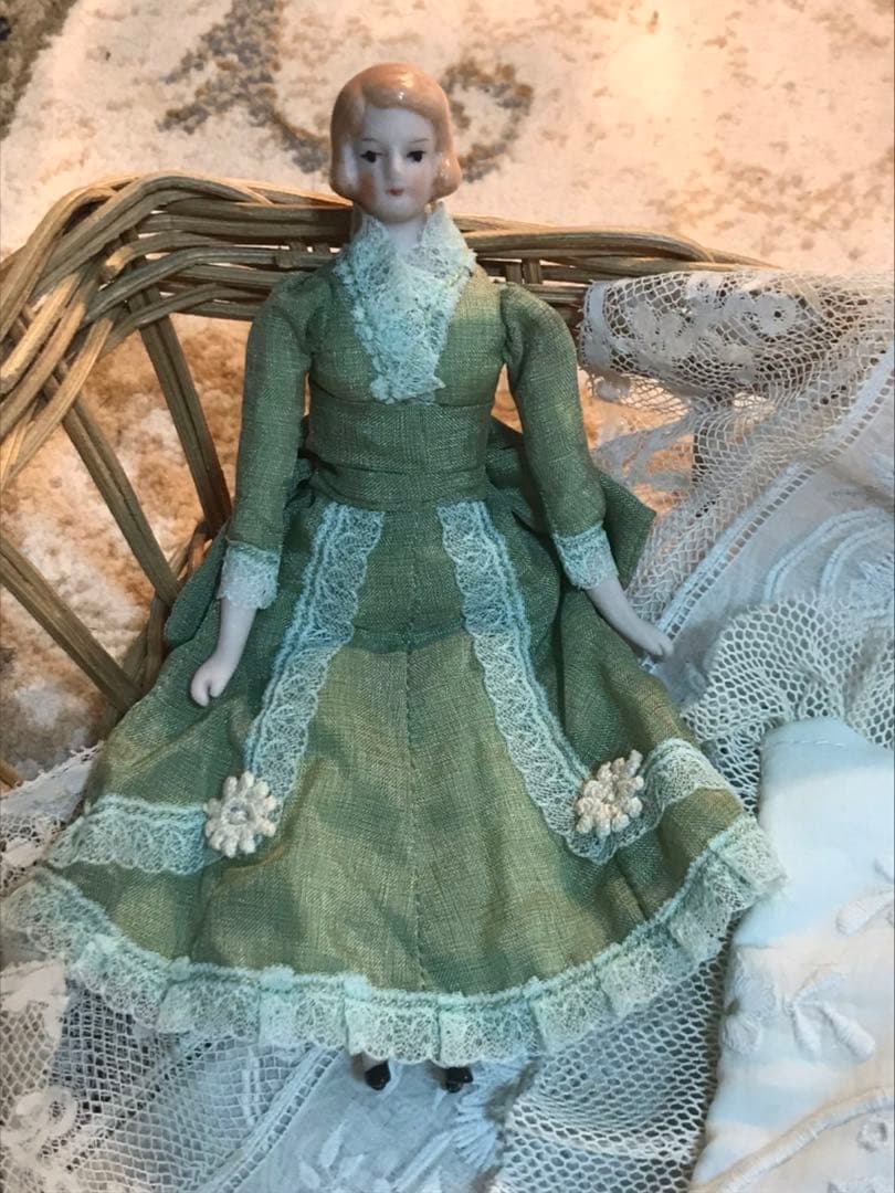 【echoページ】ヴィンテージ　気品溢れるちいさなパリアンドール
