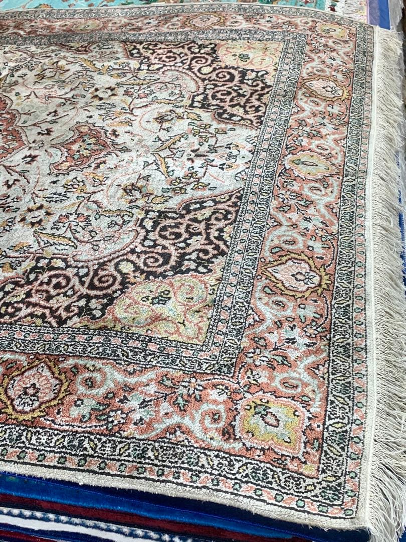 ペルシャ風シルクラグ size 122x200cm.