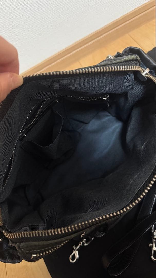 DIESEL LE-ZIPPER クロスボディバッグ