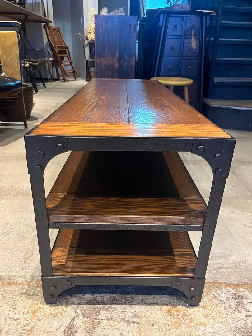 インダストリアルラック　テレビボード