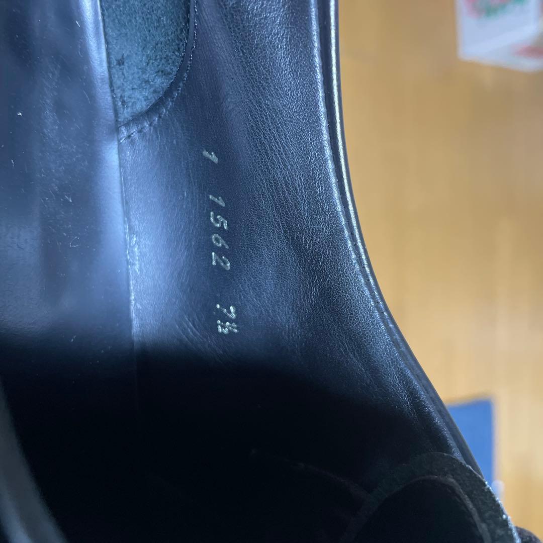 プラダ黒いドレスシューズ スクエアトゥ