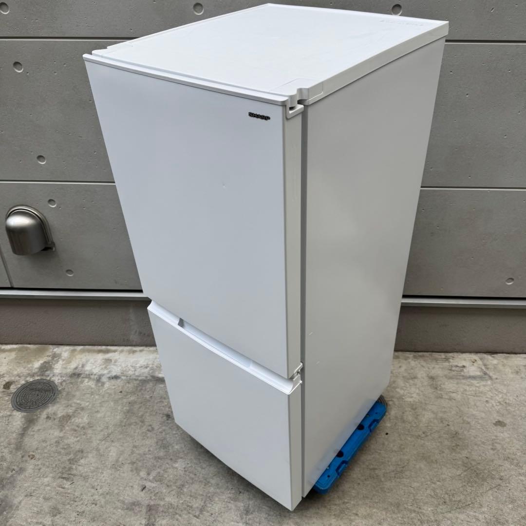 110⭐️2024年製美品★シャープ冷蔵庫　右、左開き　一人暮らし　マットホワイト