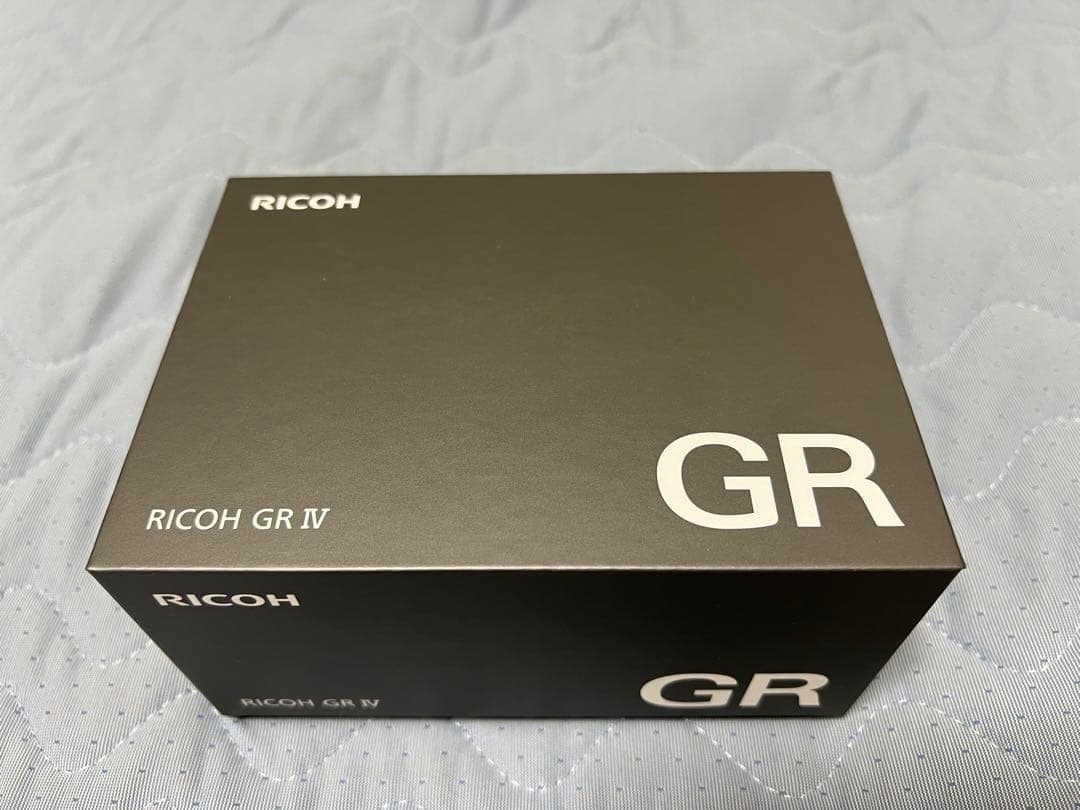【新品未使用】リコー RICOH GR Ⅳ保証書付き【新品26.01.25購入】