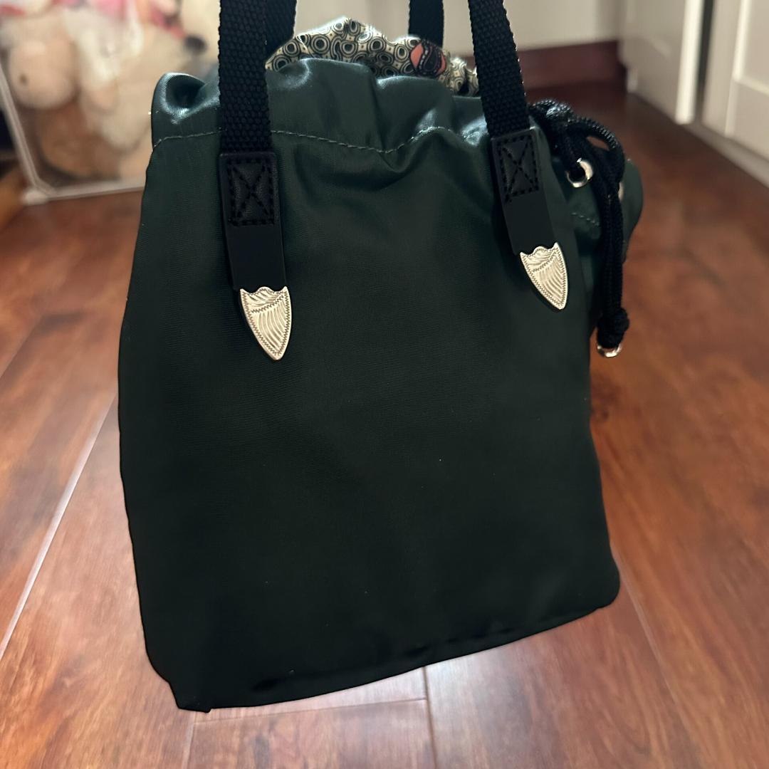 TOGA TOO プリント ドローストリングバッグ