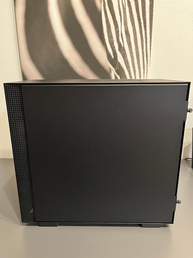 NZXT H210i Mini-ITX ケース ブラック