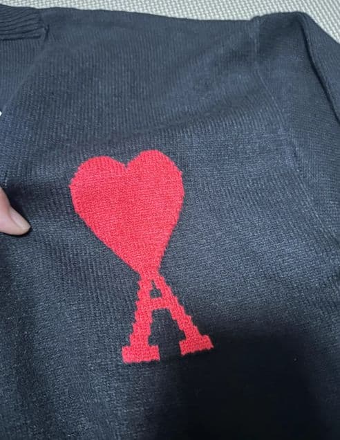 AMI PARIS 黒 ニットセーター ハート 男女兼用