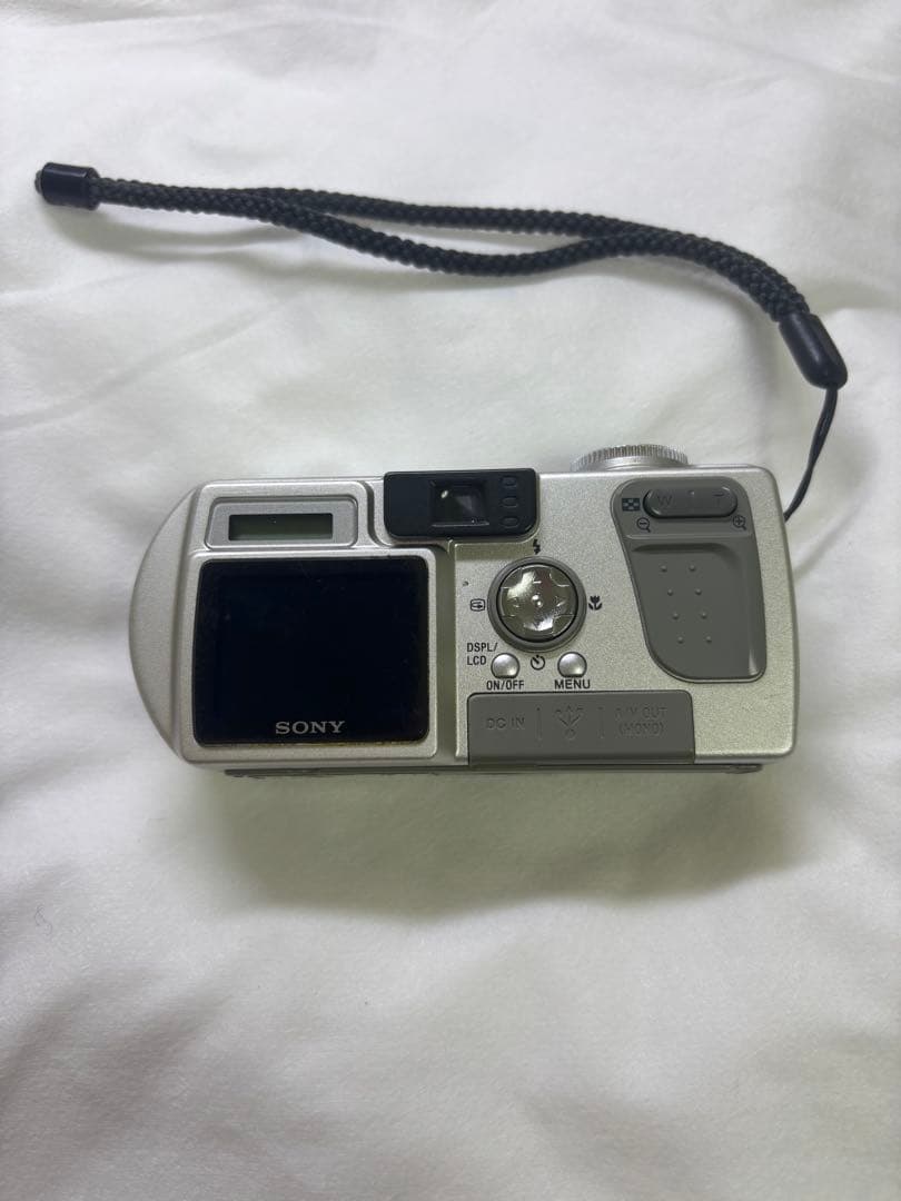 SONY Cyber-shot 3.2メガピクセル デジタルカメラ