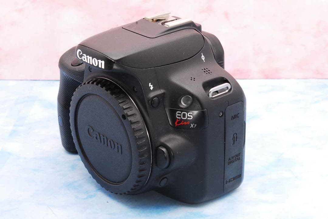 キャノン Kiss X7☆高性能STM＆超望遠☆一眼レフカメラ☆バッグ付