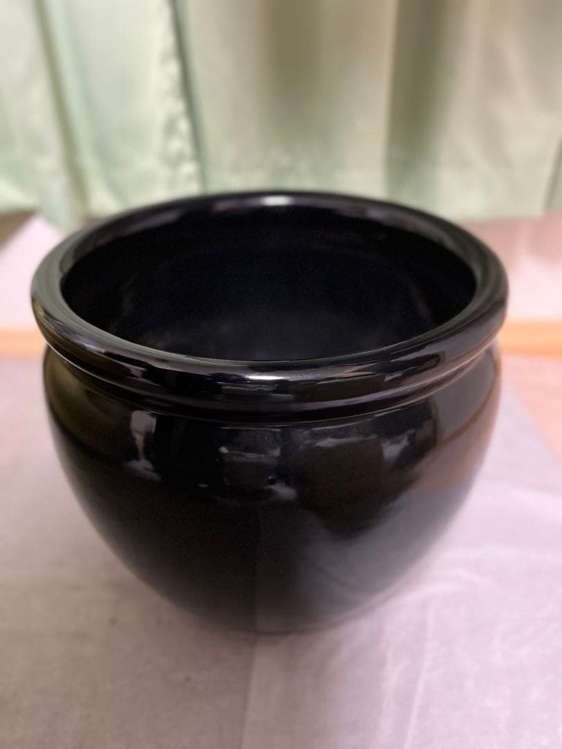 黒い丸型植木鉢 大鉢用