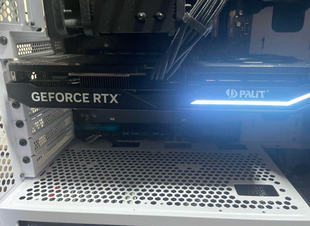 グラフィックボード・グラボ・ビデオカード Palit GeForce RTX4070 Dual 12GB