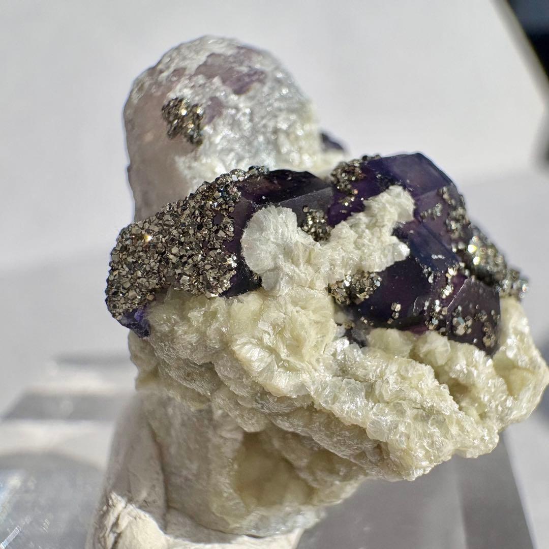 524 中国 内モンゴル産 レアタイプ フローライト&パイライト&クォーツ