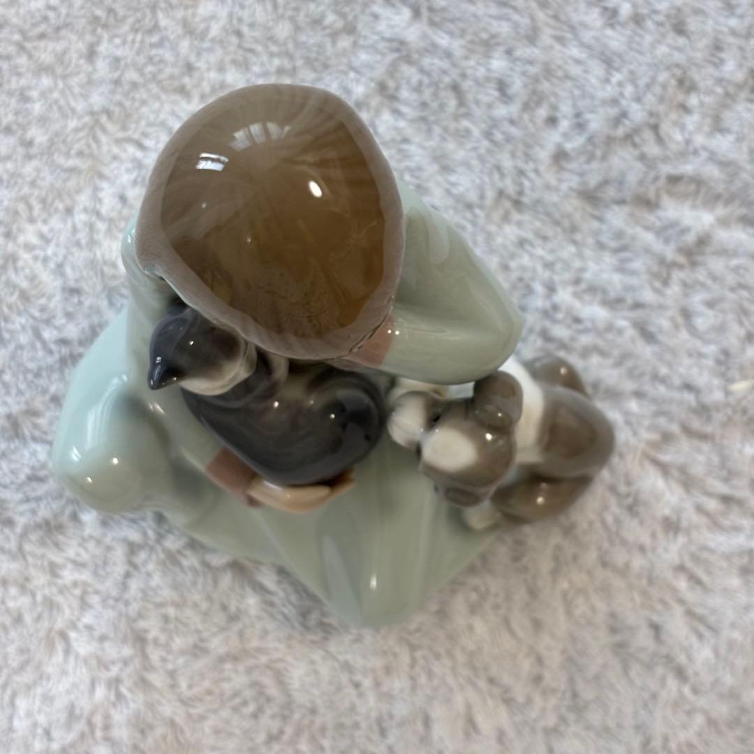 リヤドロ フィギュアリン ヴィンテージ 「ネコのお昼寝」＃5640