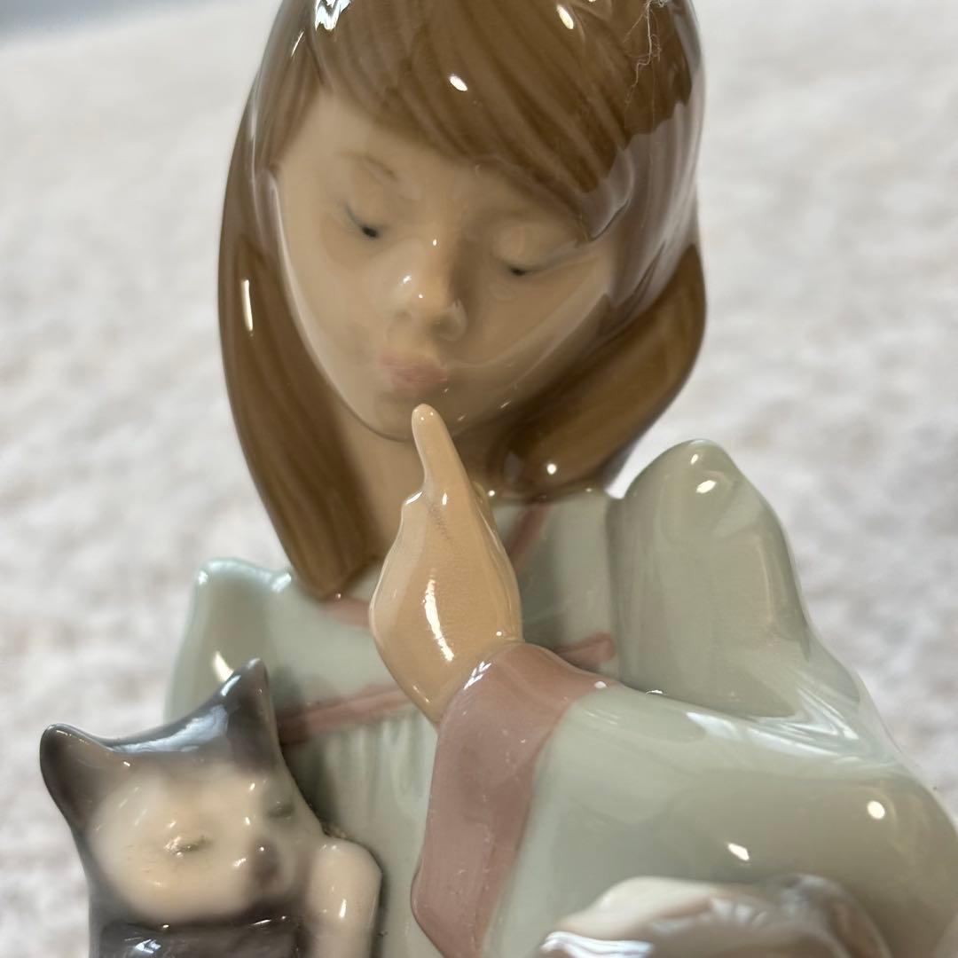 リヤドロ フィギュアリン ヴィンテージ 「ネコのお昼寝」＃5640