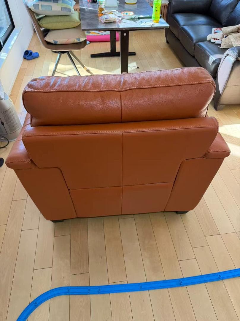 オレンジ　本革　1人掛けソファ