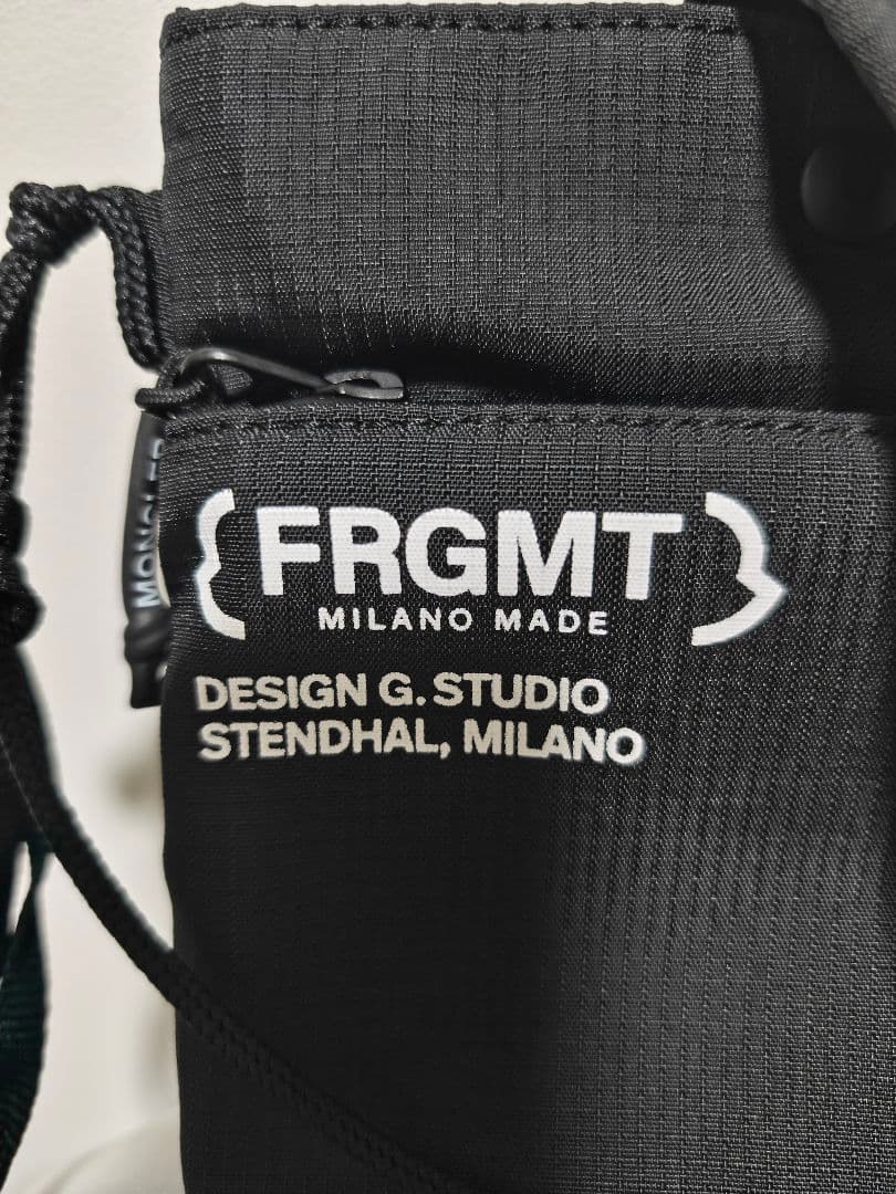 モンクレールフラグメント ショルダーバッグ ブラック