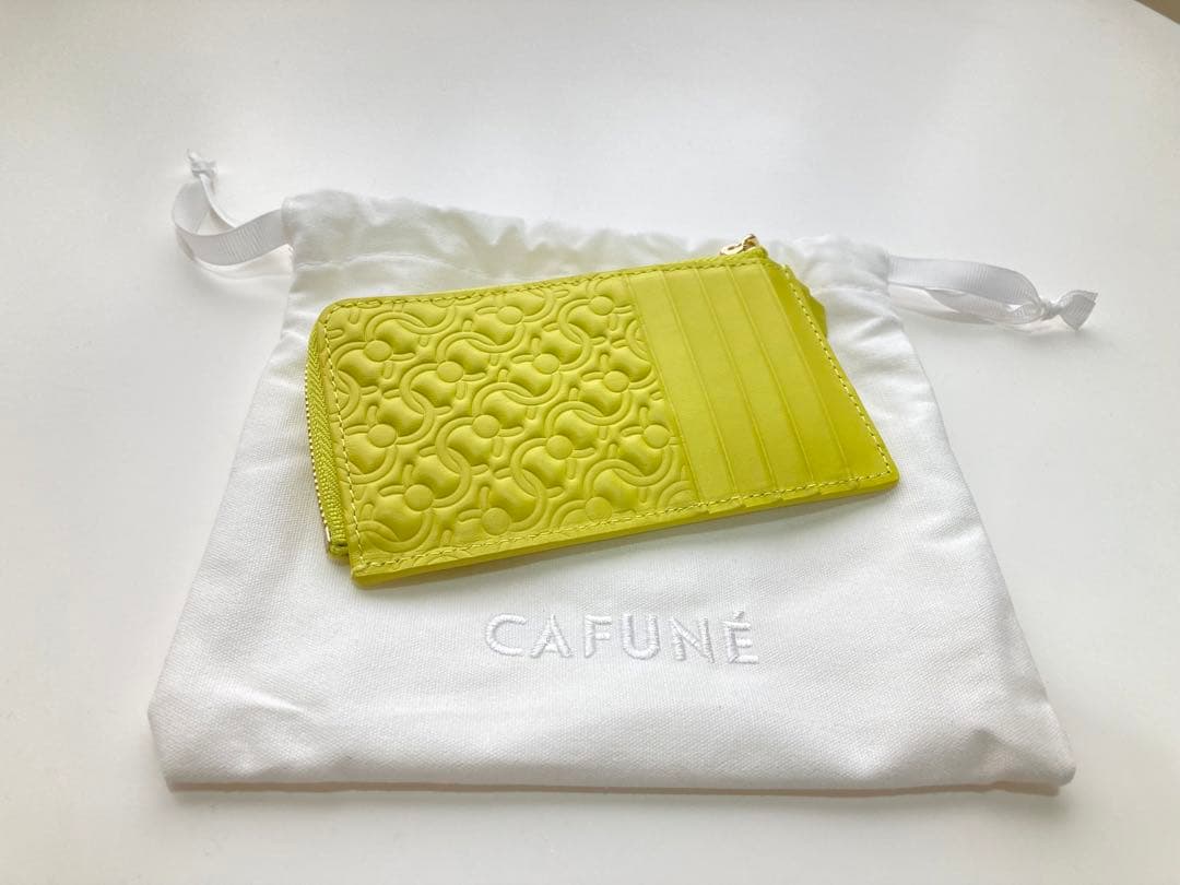 カフネ　C ロック L ジップ カードホルダー