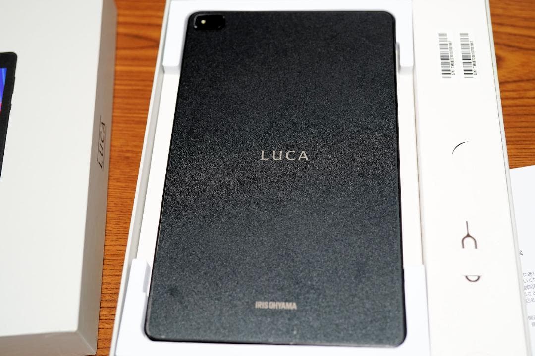 タブレット8インチ メモリ4GBストレージ64GB 8コア ６種センサー