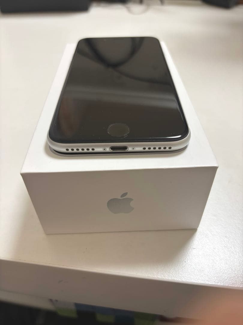 ❗️セール中❗️iPhoneSE 第二世代 128GB SIMフリー