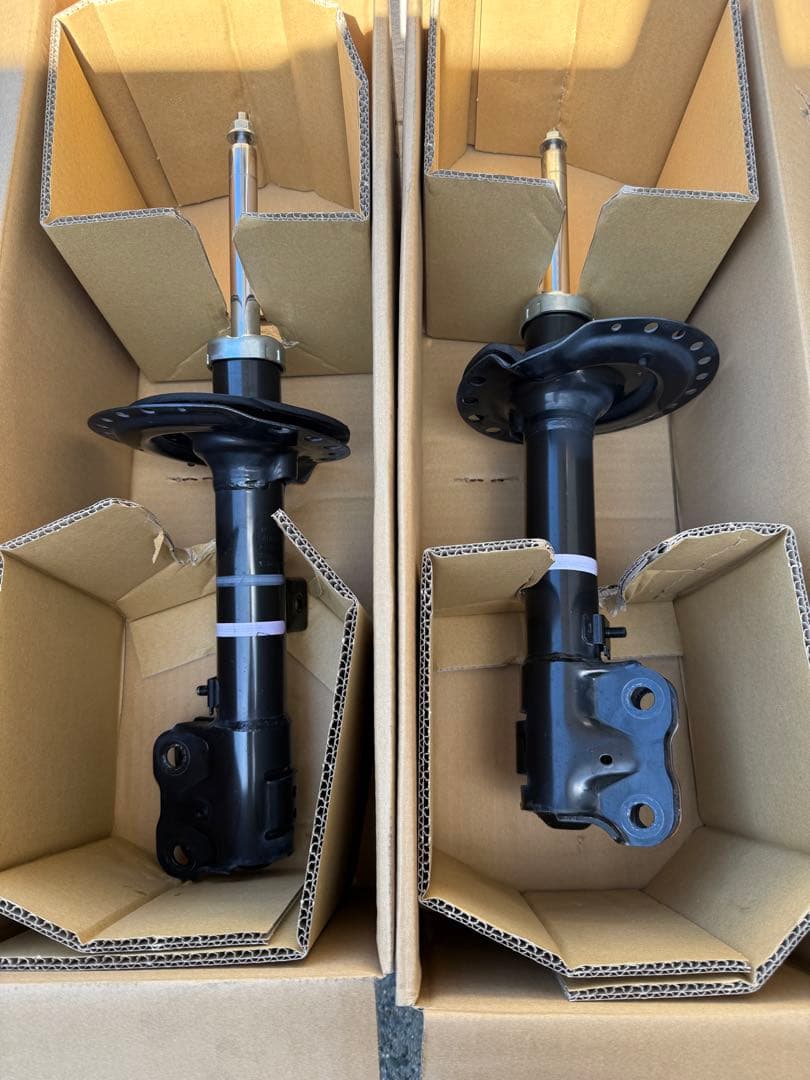 デリカD5 純正サスペンション一式