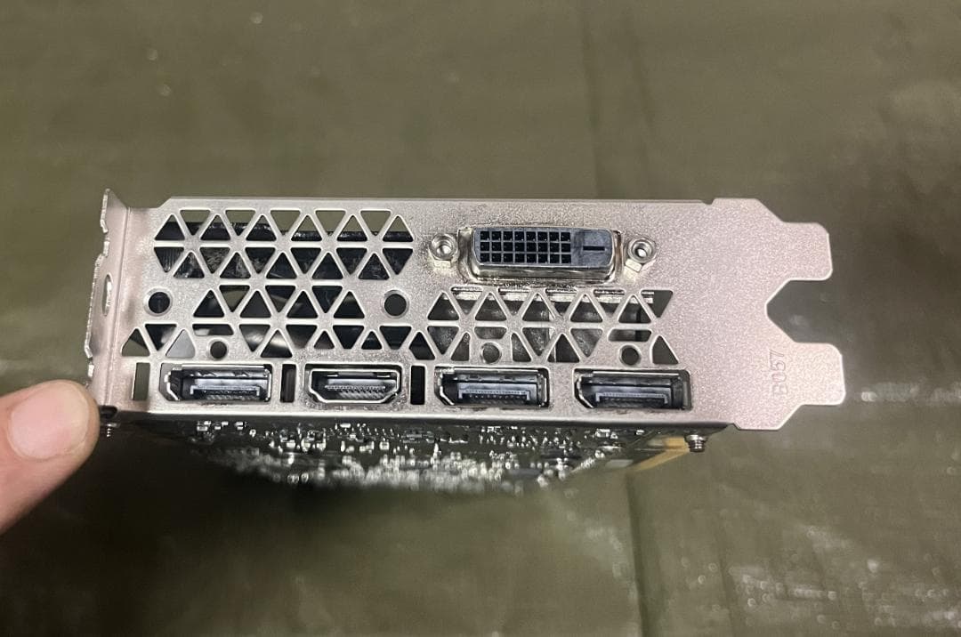 【極美品】ELSA GeForce GTX 1070 8GB S.A.C