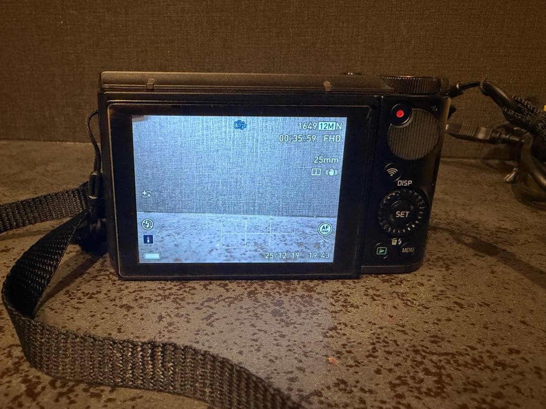 CASIO EXILIM EX-ZR3000 ブラック　自撮り・Wi-Fi