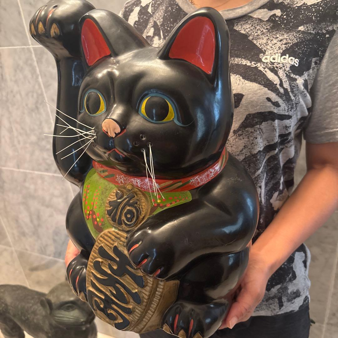 1950-60年代　瞳が美しく雰囲気抜群のふくよかな体型が可愛い特大招き猫