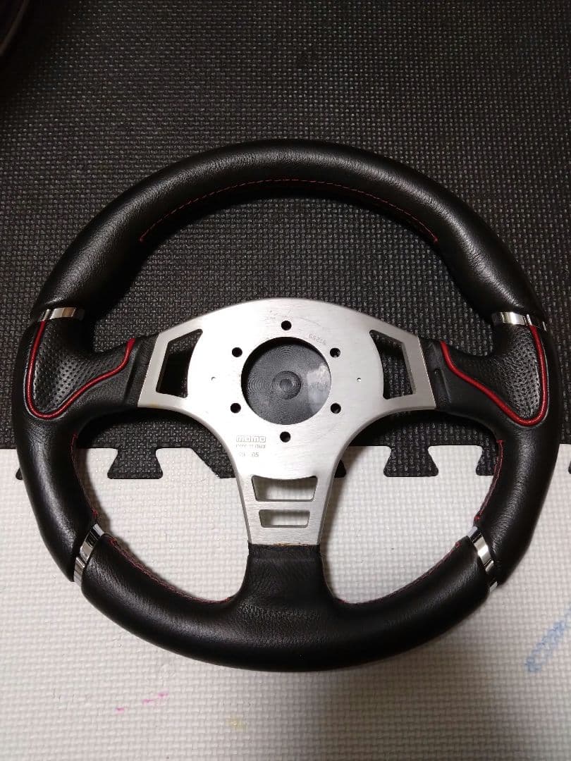 廃盤　限定　MOMO　ミレニアムスポルト　Ｚ３４で使用　Ｒ３５ ポルシェ　ＢＭＷ