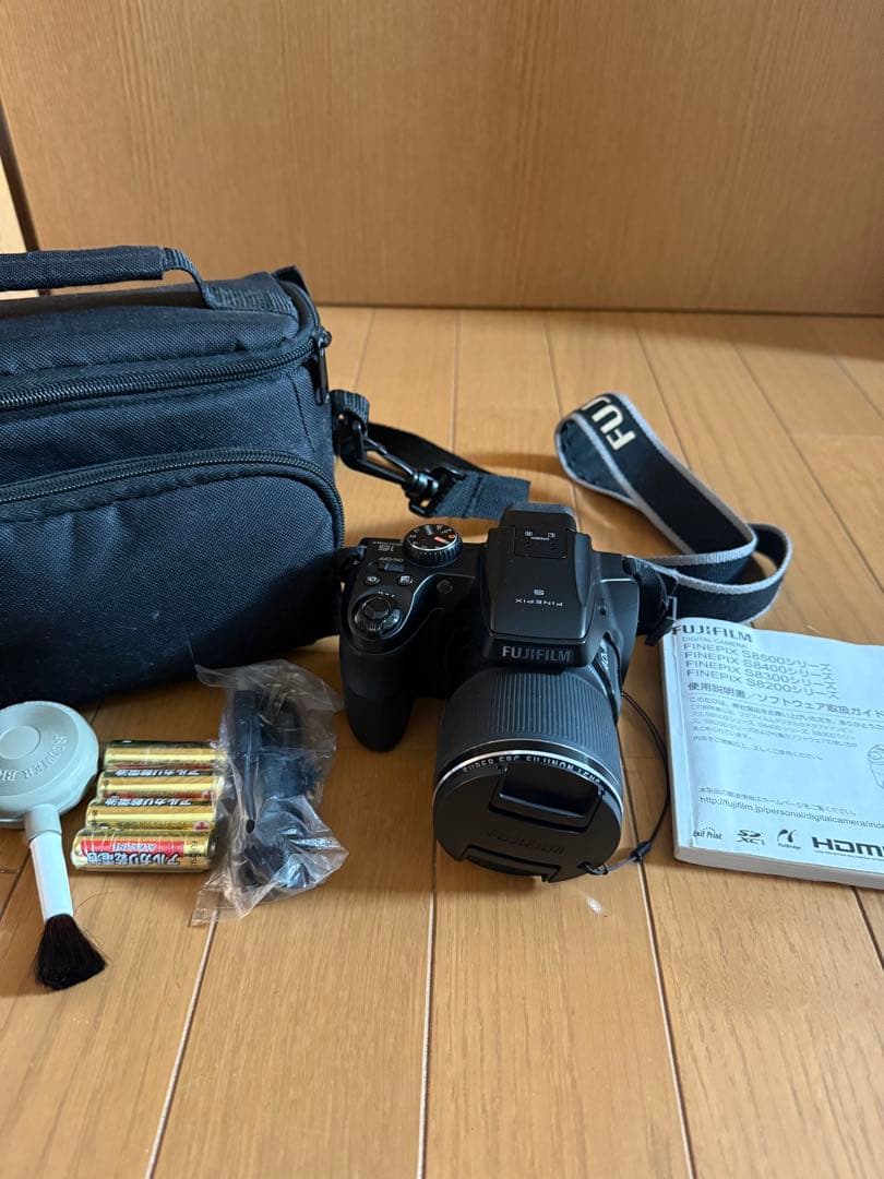 FUJIFILM デジタルカメラ FinePix S8200 ブラック