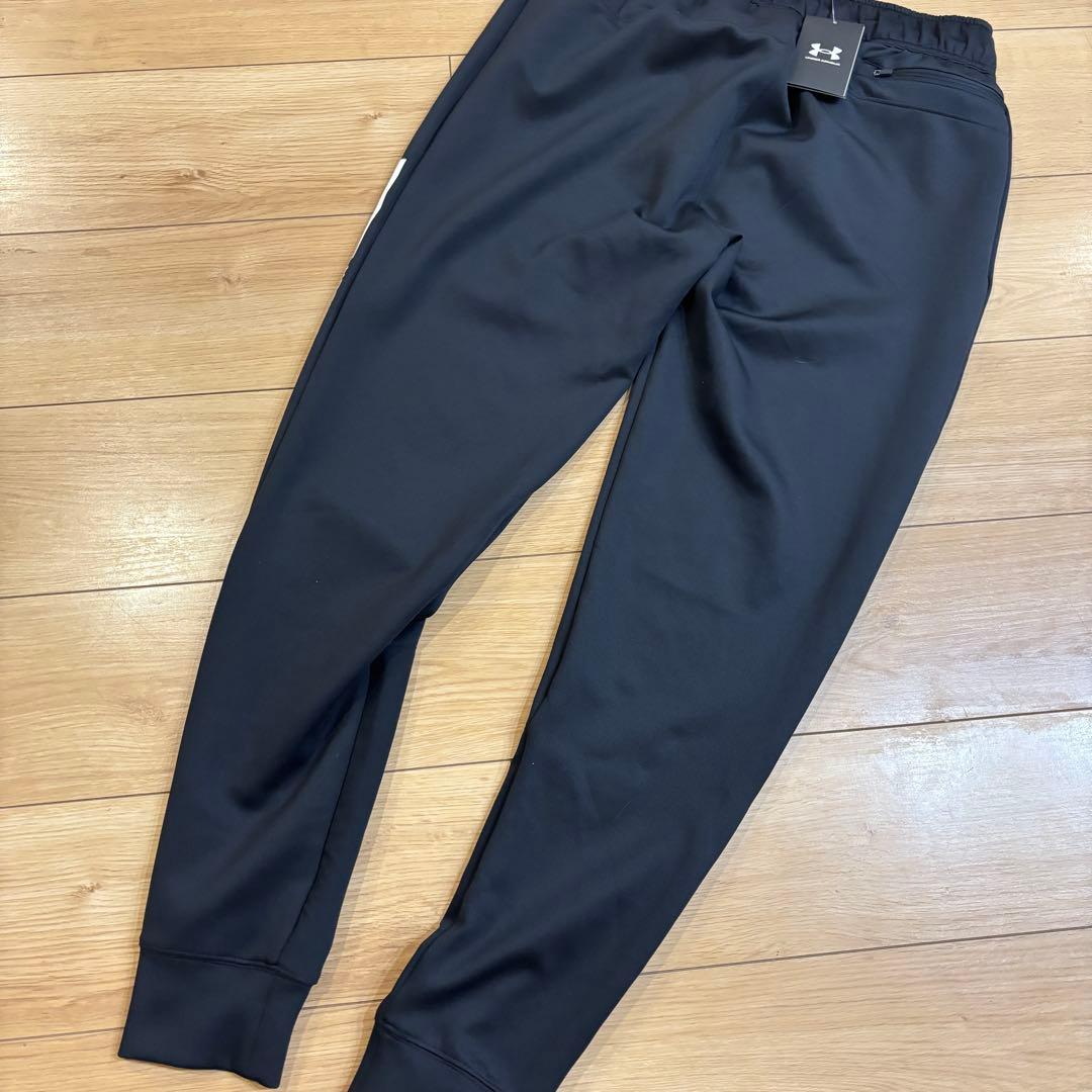 新品　アンダーアーマー　スポーツウェア ジャージ 上下セット UAアーマーニット