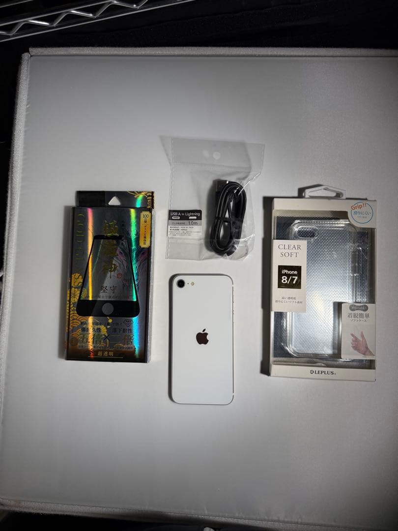 【美品】iPhone SE (第2世代) 64GB SIMフリー ホワイト