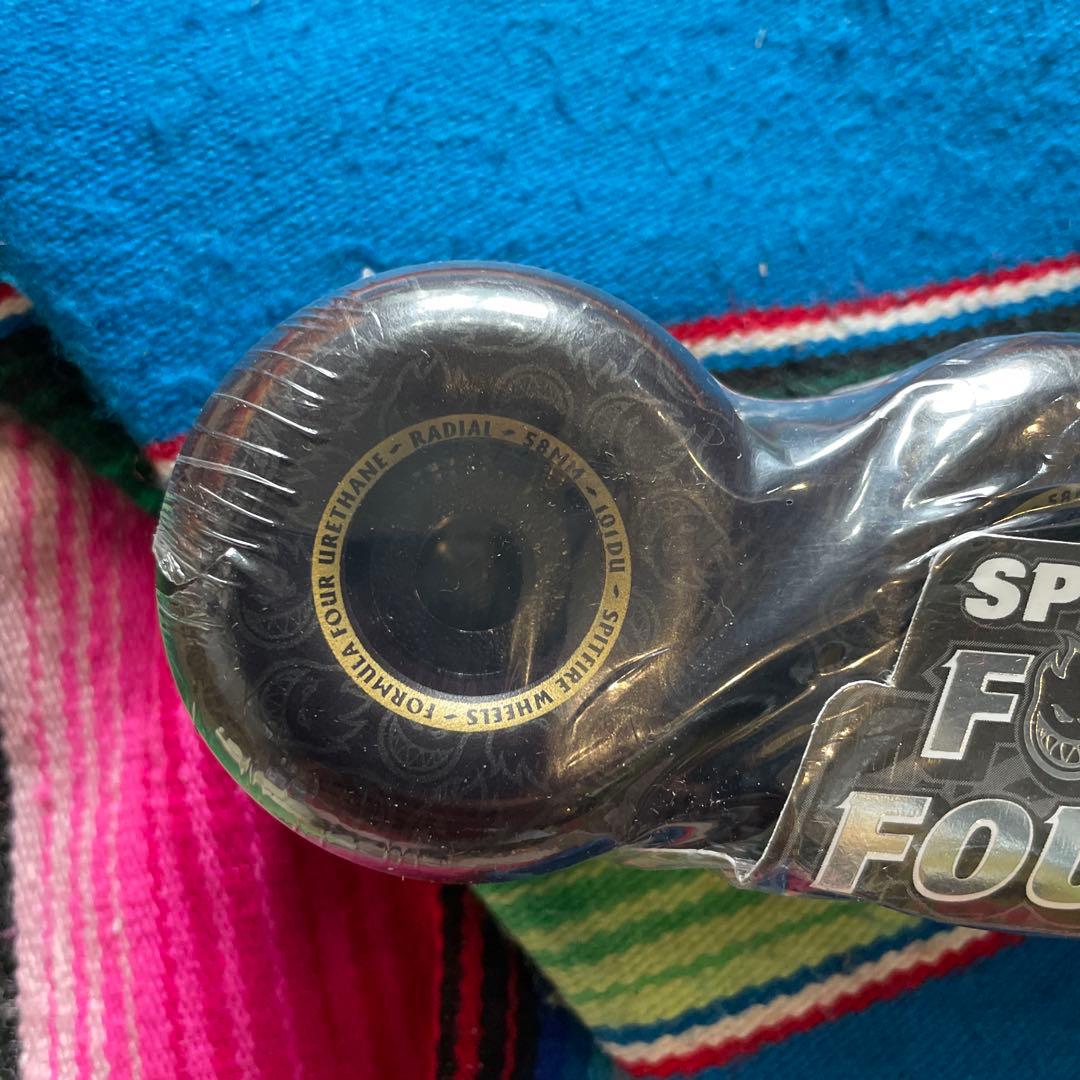 Spitfire フォーマル4 RADIALS 58mm101a定価9,130