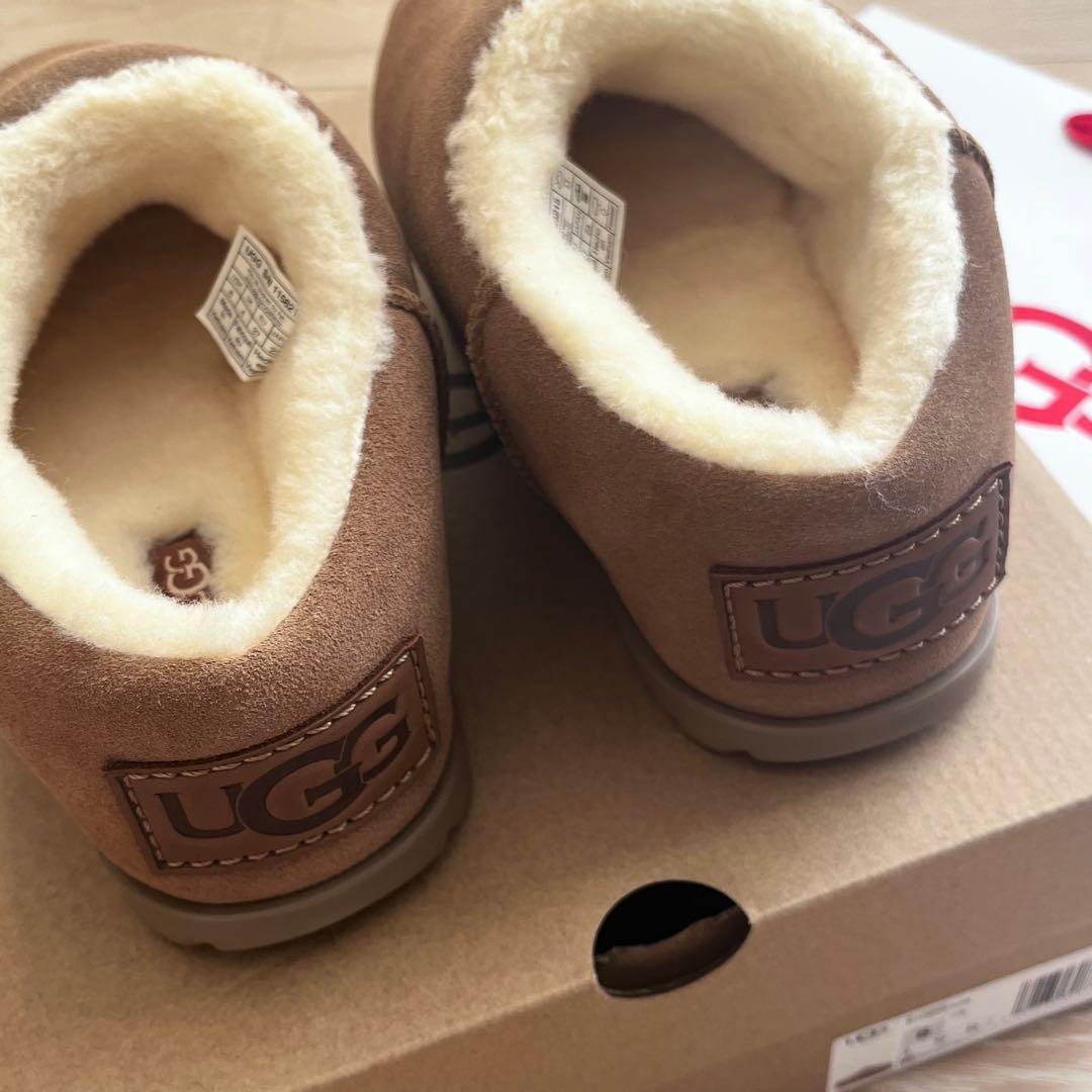 【新品未使用】UGG W PUMPED SLIDE パンプドスライド　24cm