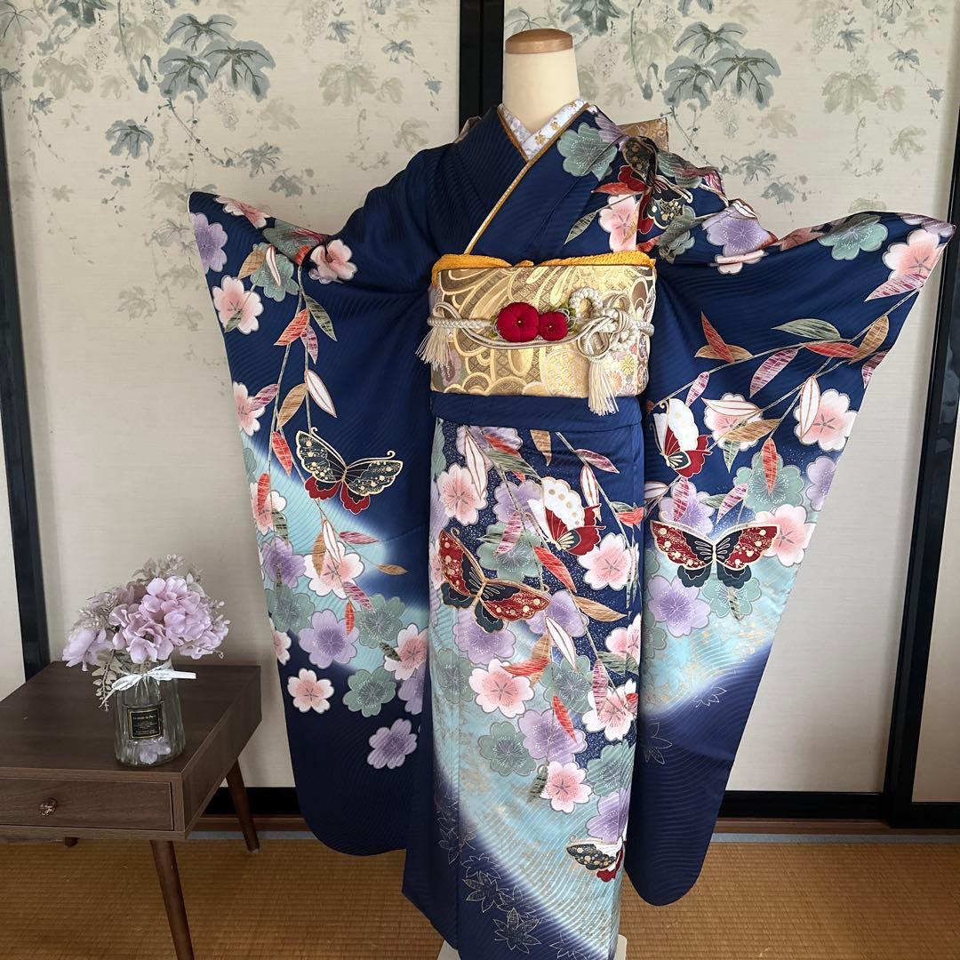 【最終価格】すっきり青地に蝶が素敵！振袖フルセット　成人式前撮り