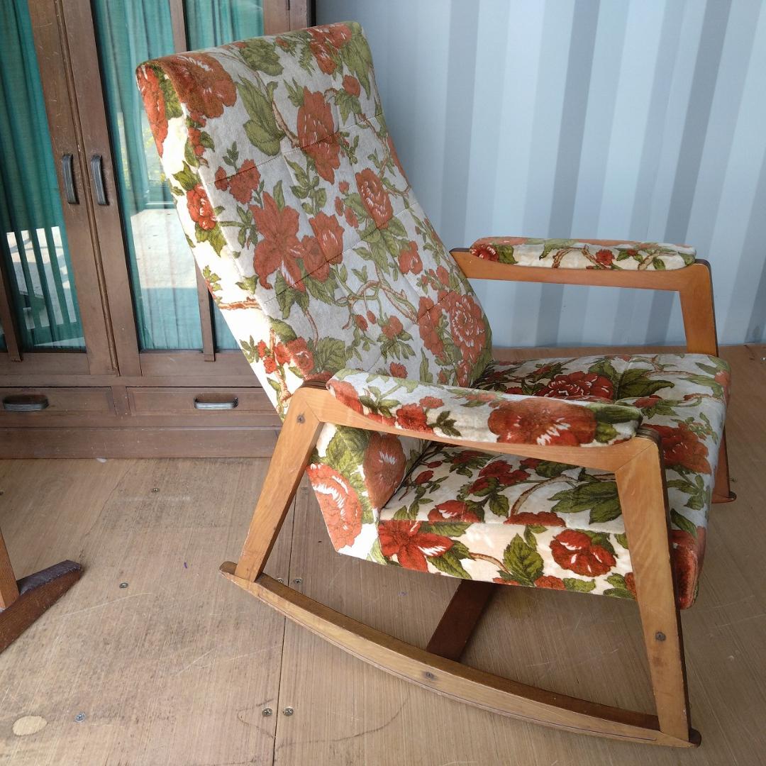 ロッキングチェア　椅子　花柄