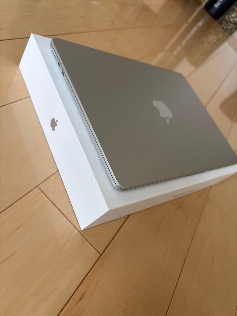 【美品】MacBook AirM4 16GB/256GB AppleCare+付