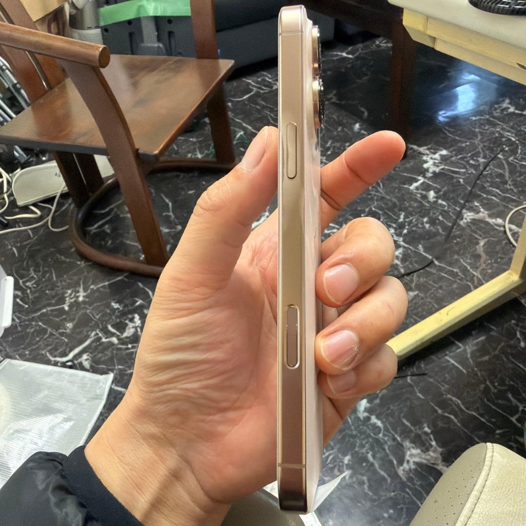 Apple iPhone 16 ProMax256Gデザートチタニウム